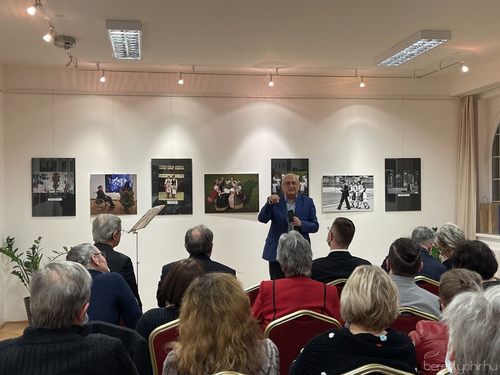 Tóth István jubileumi fotóliállítása 28